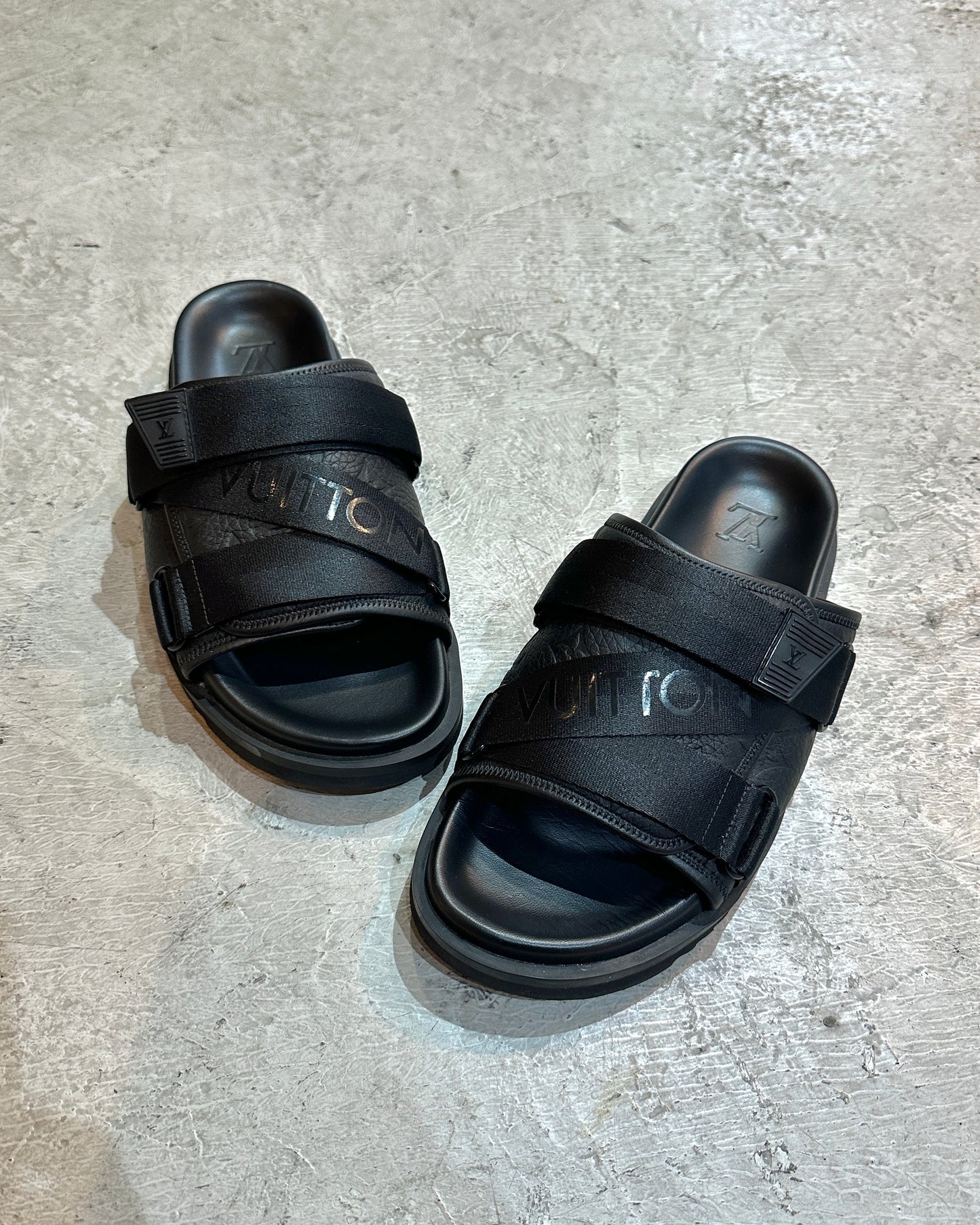 LOUIS VUITTON Honolulu Line Sandal