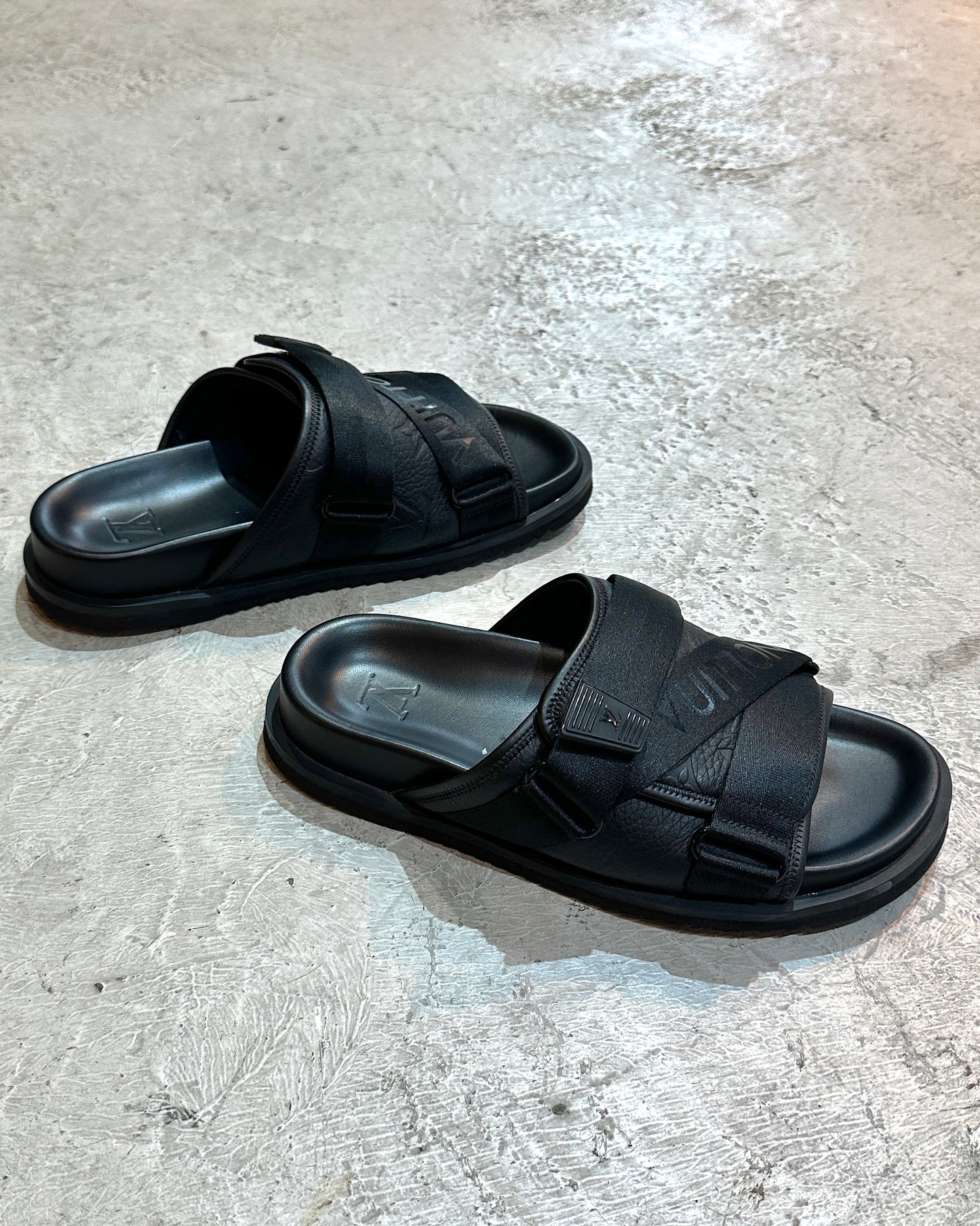 LOUIS VUITTON Honolulu Line Sandal