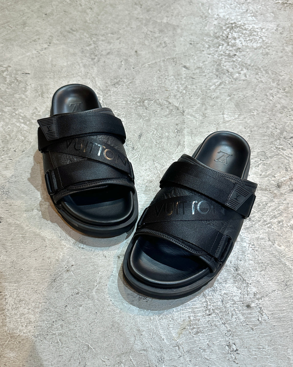LOUIS VUITTON Honolulu Line Sandal