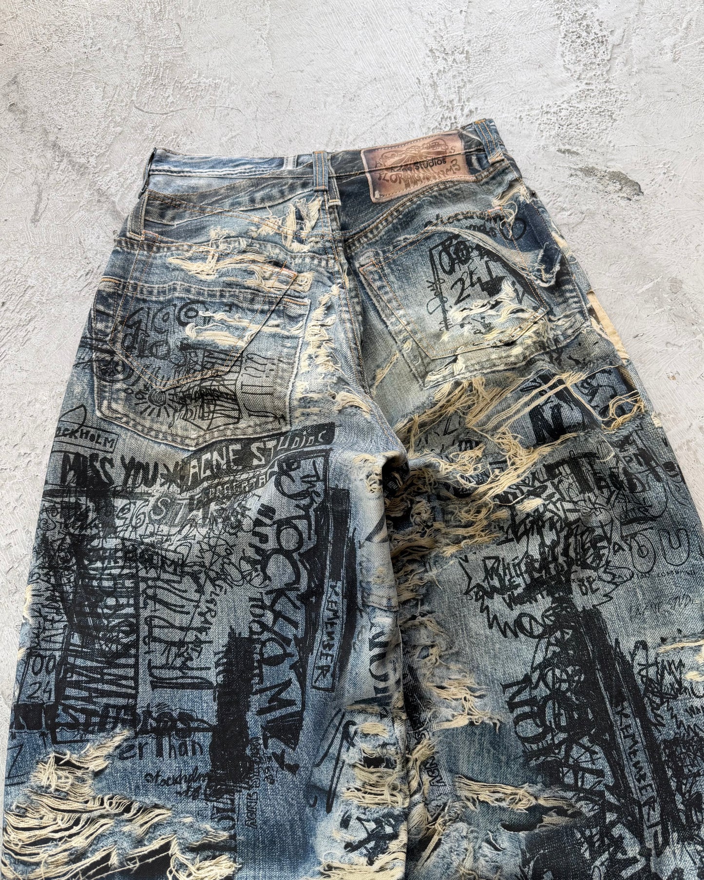 Acne Studios Super Baggy Fit Jeans