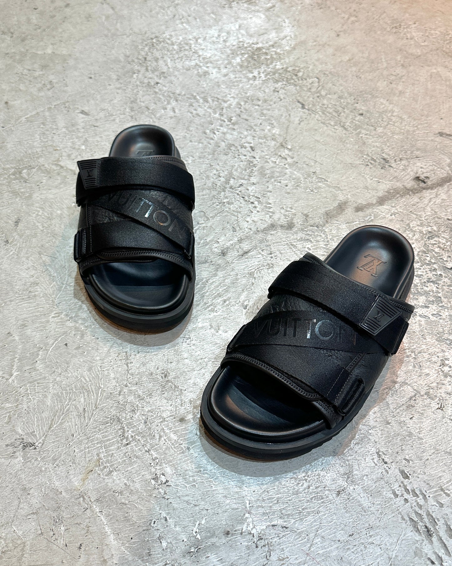 LOUIS VUITTON Honolulu Line Sandal